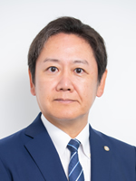 代表社員　税理士　横山喜孝